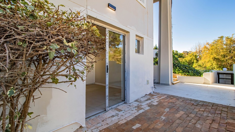 To Let 1 Bedroom Property for Rent in Bishopscourt Western Cape